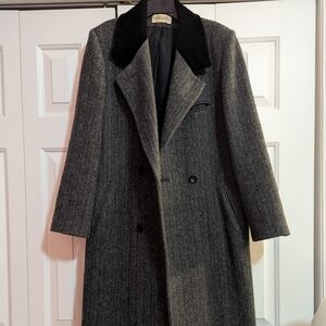 Classic 1990s Vintage Gray Black 100% Wool Winter Coat